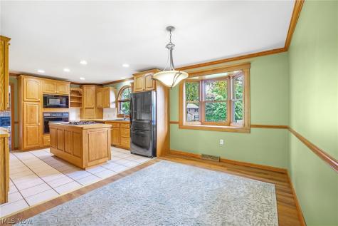 5715 Comanche Street NW North Canton OH 44720