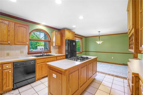 5715 Comanche Street NW North Canton OH 44720