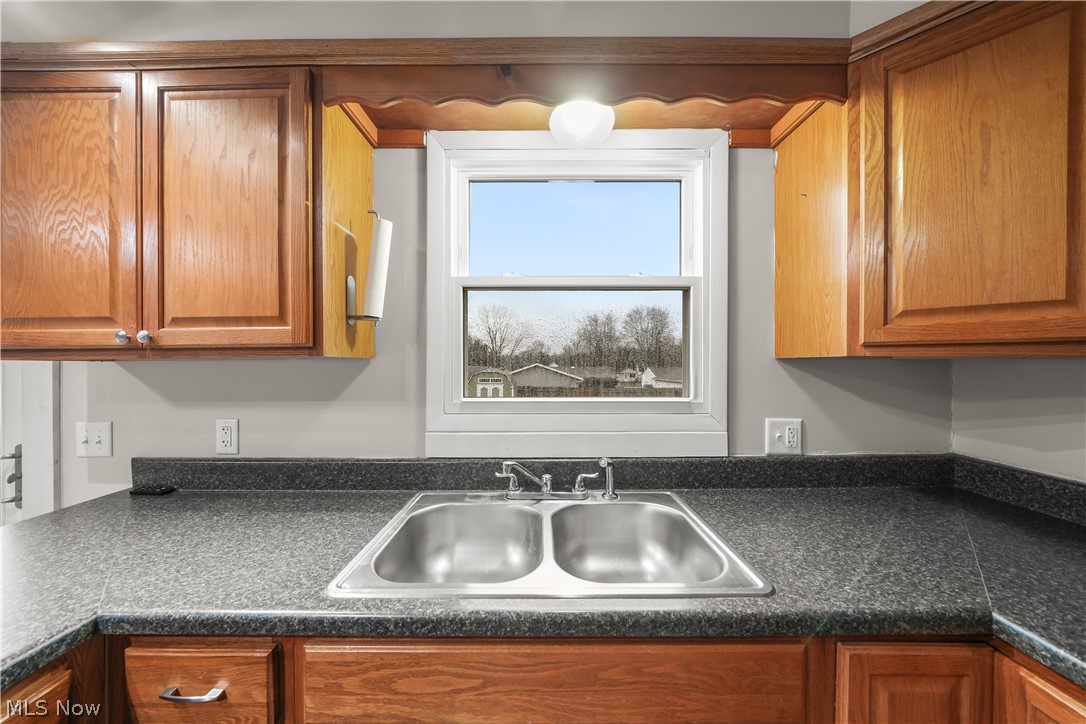 9870 Short Drive Windham OH 44288