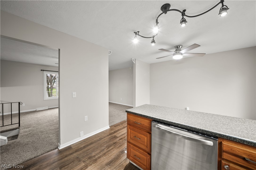 9870 Short Drive Windham OH 44288