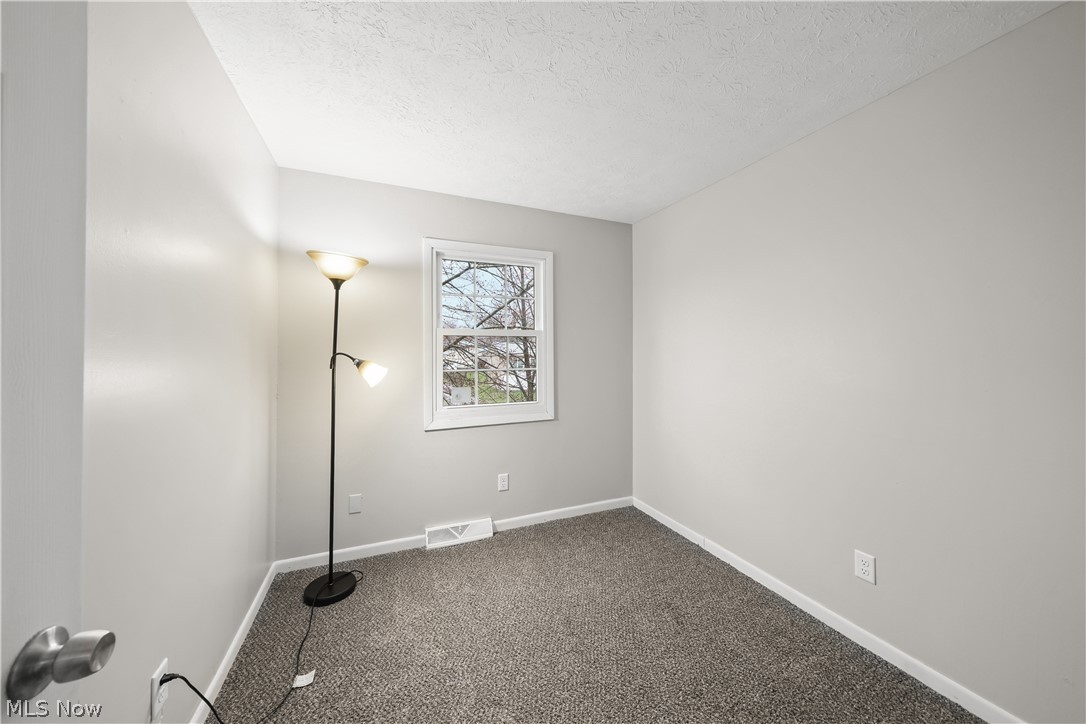 9870 Short Drive Windham OH 44288