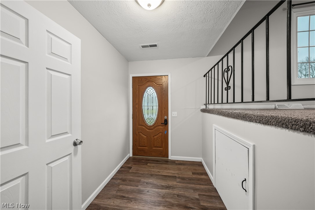 9870 Short Drive Windham OH 44288