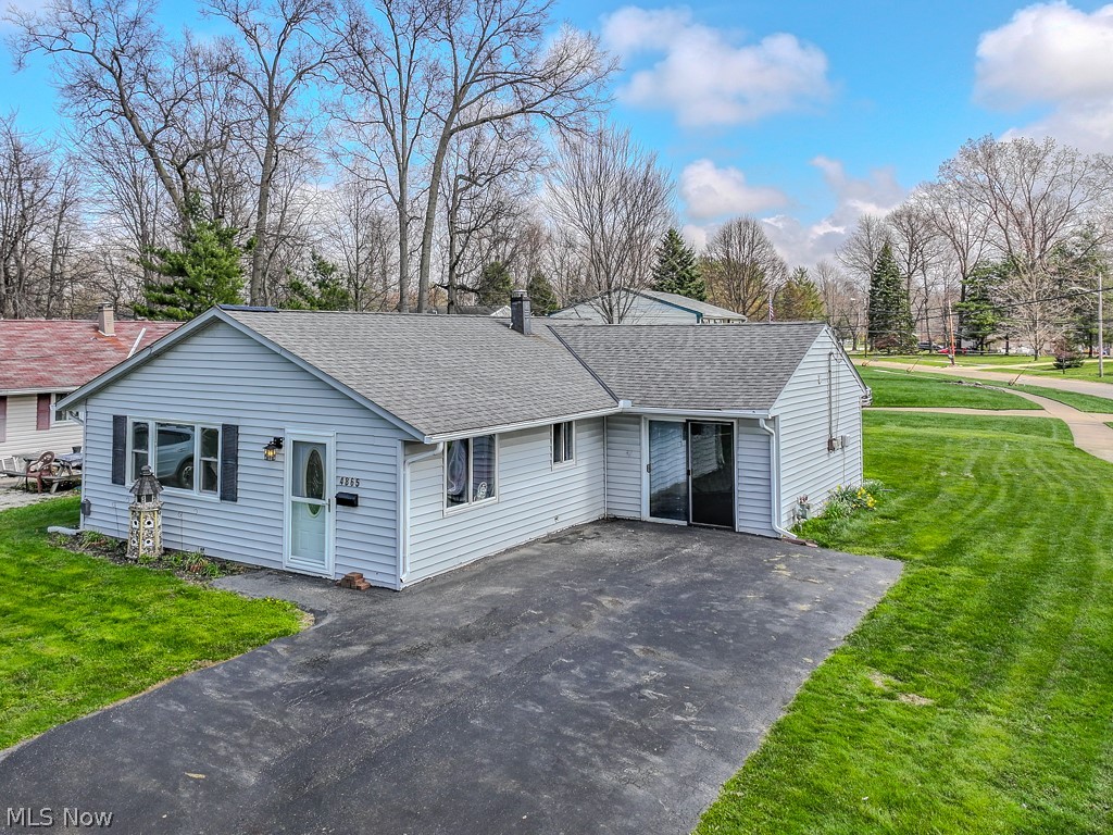 4865 Robinwood Drive Mentor OH 44060