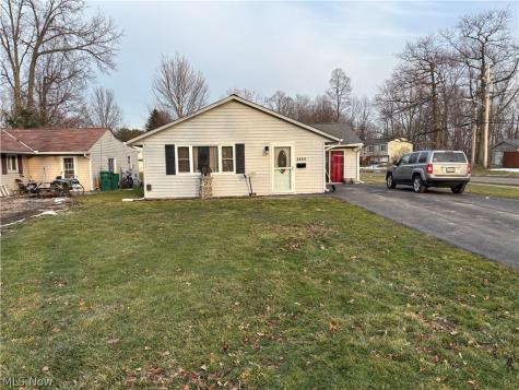 4865 Robinwood Drive Mentor OH 44060