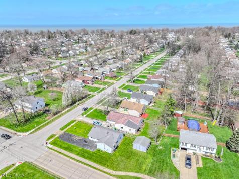 4865 Robinwood Drive Mentor OH 44060