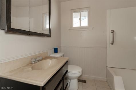 4865 Robinwood Drive Mentor OH 44060