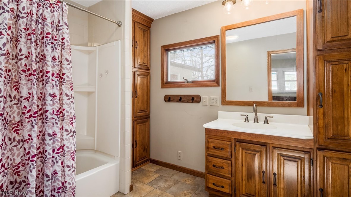 10155 Old River Road Blue Rock OH 43720