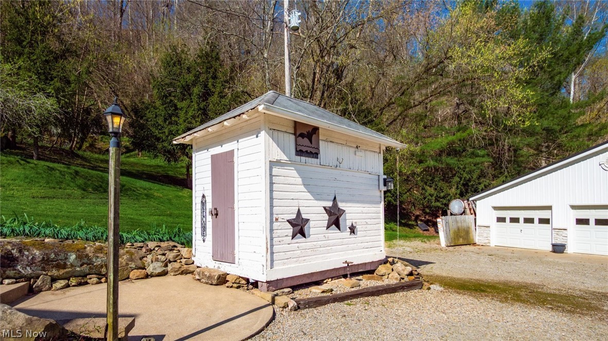 10155 Old River Road Blue Rock OH 43720