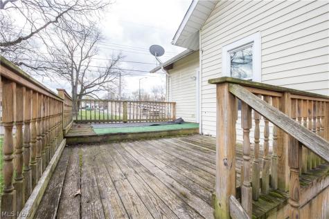 2391 27th Street SW Akron OH 44314