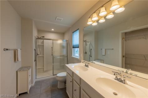5211 Marrus Lane Richmond Heights OH 44143