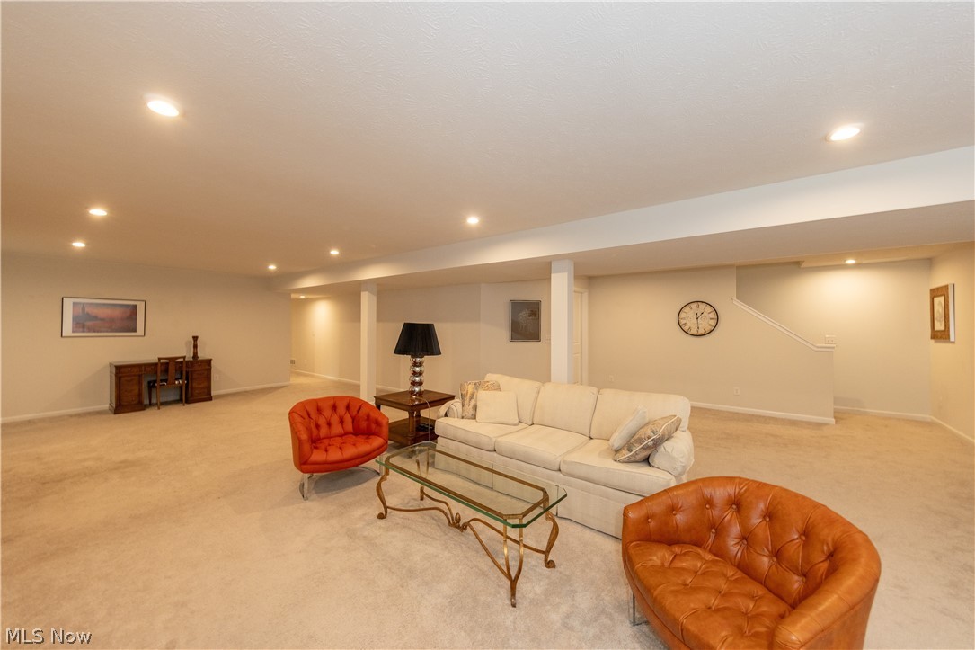 5211 Marrus Lane Richmond Heights OH 44143