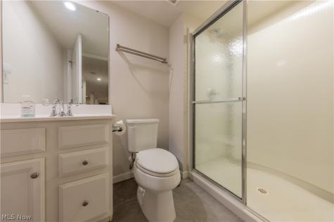 5211 Marrus Lane Richmond Heights OH 44143
