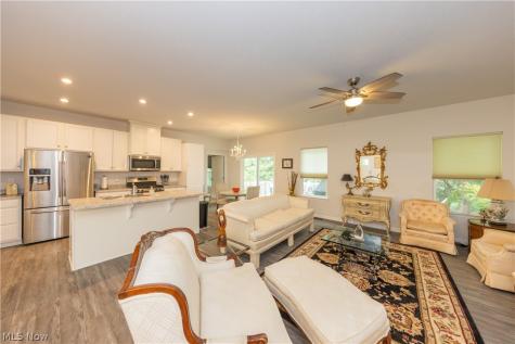 5211 Marrus Lane Richmond Heights OH 44143