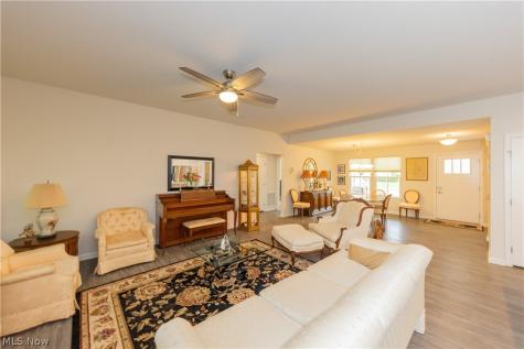 5211 Marrus Lane Richmond Heights OH 44143