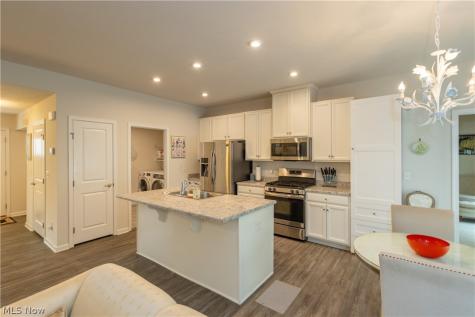 5211 Marrus Lane Richmond Heights OH 44143