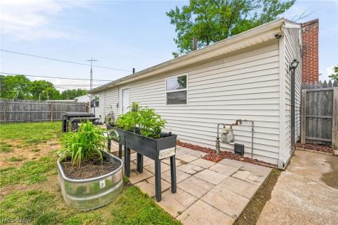 2728 19th Street NE Canton OH 44705