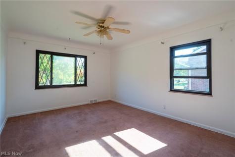 6446 Big Creek Parkway Parma Heights OH 44130