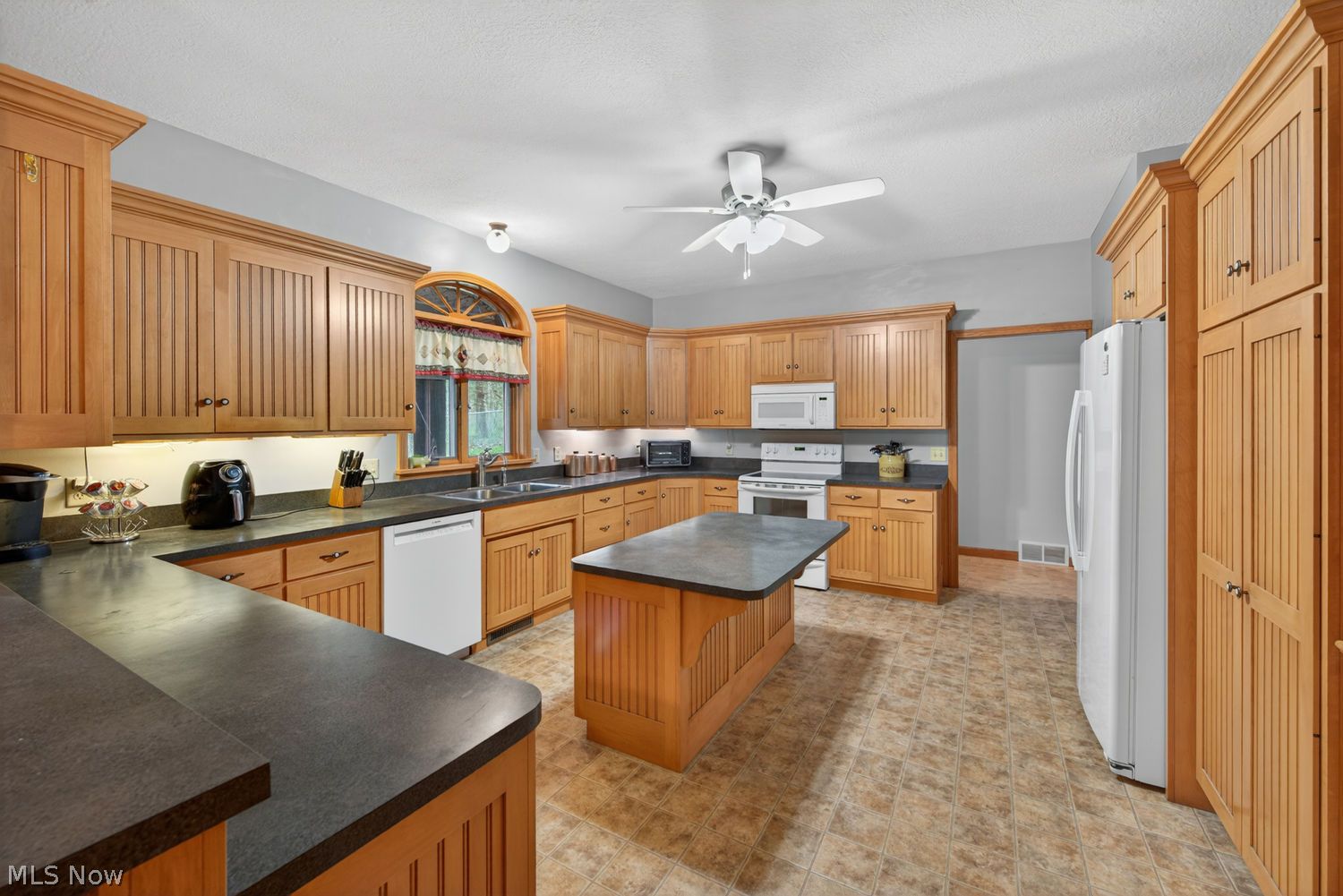 5042 Shawnee Drive Carrollton OH 44615