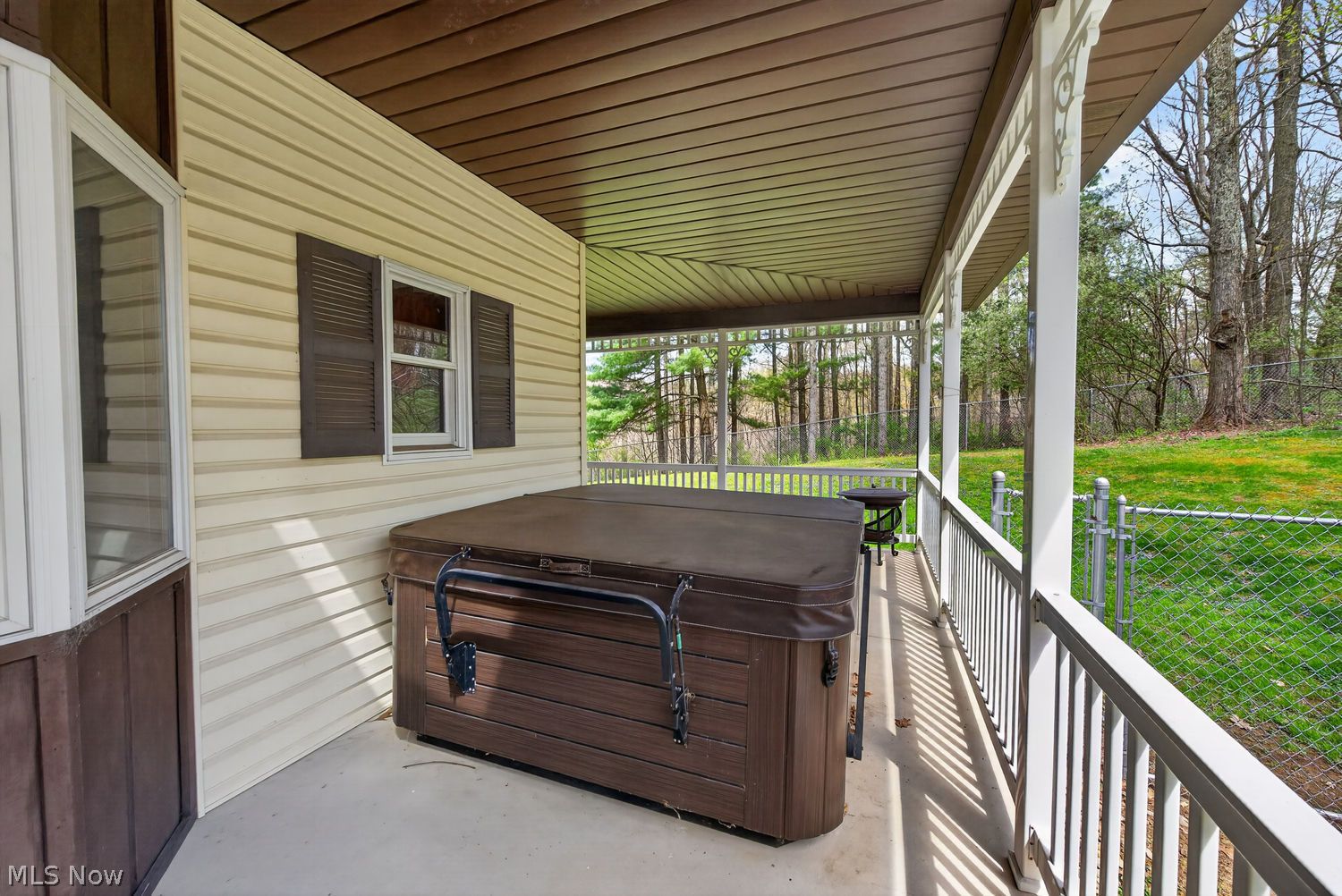 5042 Shawnee Drive Carrollton OH 44615