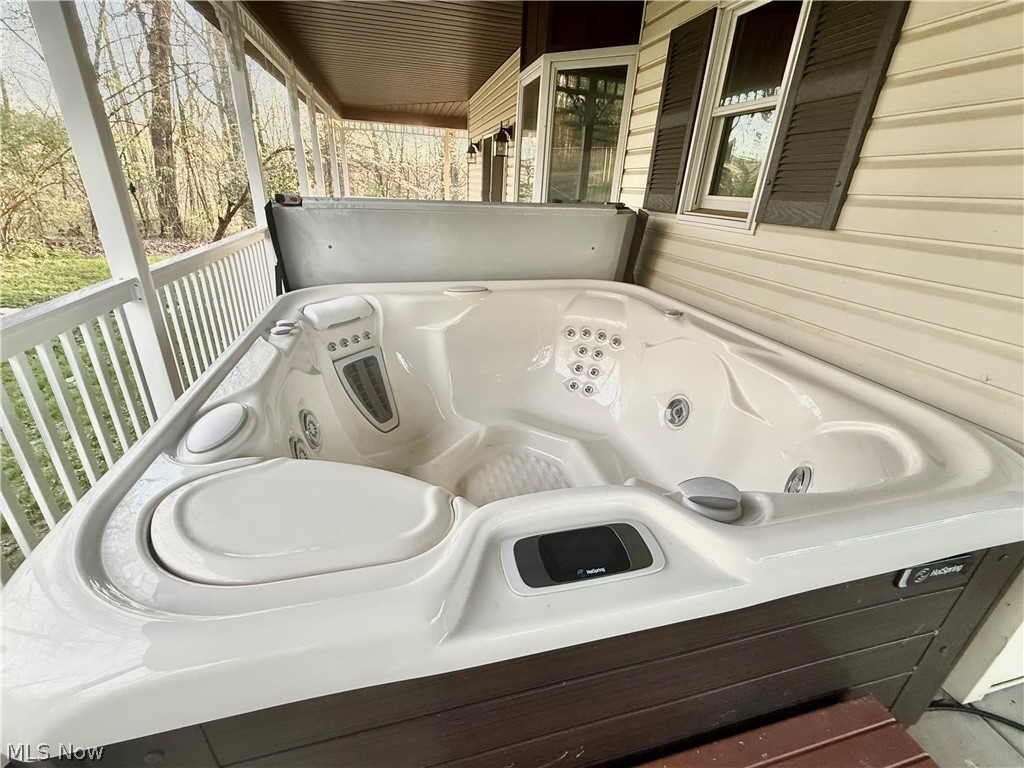 5042 Shawnee Drive Carrollton OH 44615