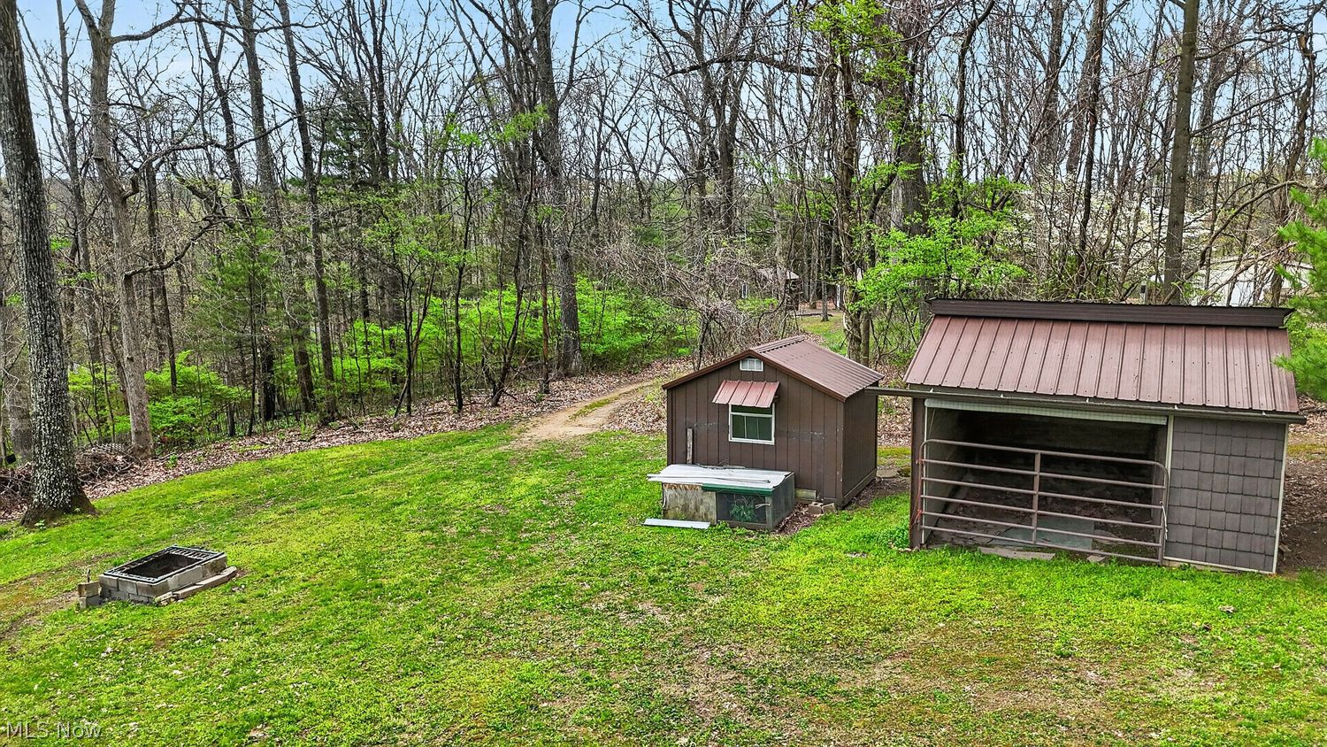 5042 Shawnee Drive Carrollton OH 44615