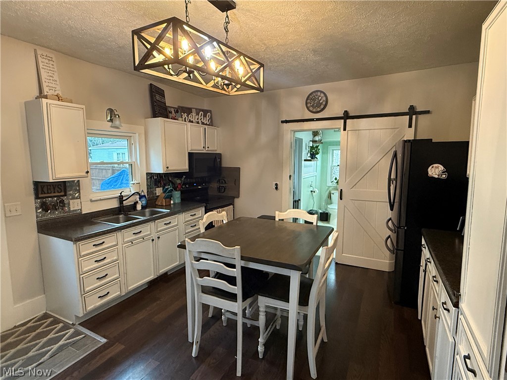 503 Tuscarawas Avenue Newcomerstown OH 43832