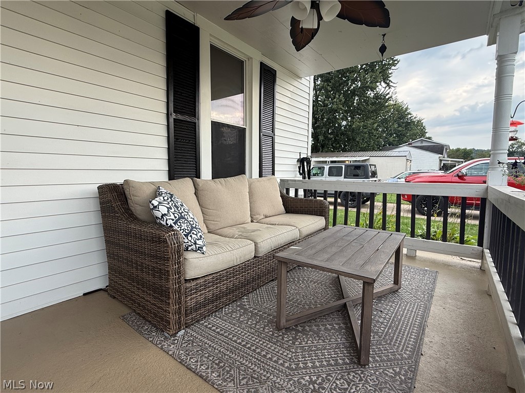 503 Tuscarawas Avenue Newcomerstown OH 43832