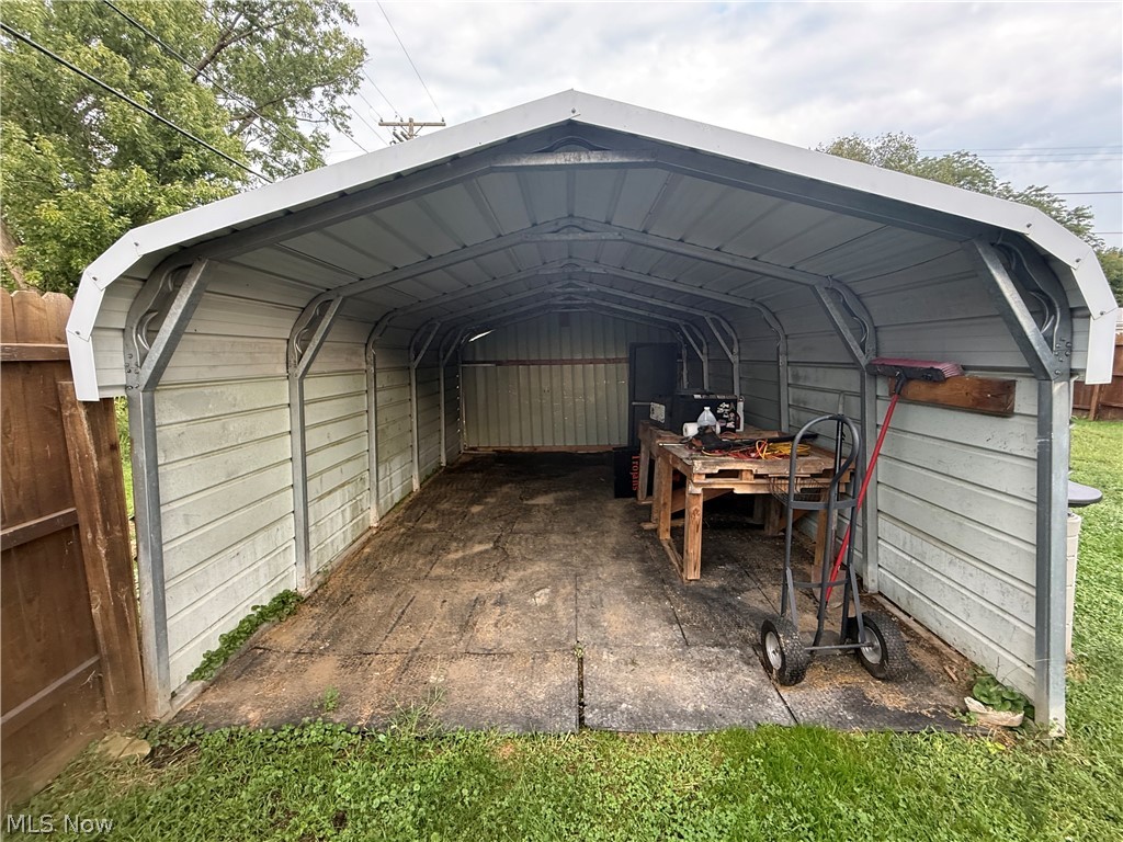 503 Tuscarawas Avenue Newcomerstown OH 43832