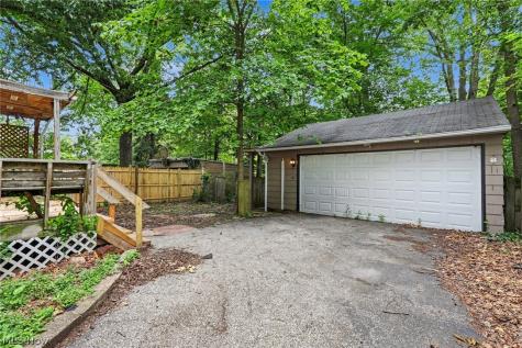 1371 Lynn Park Drive Cleveland OH 44121