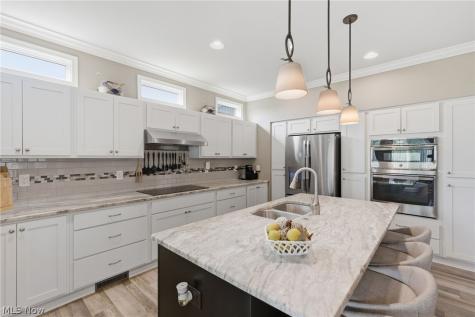 9070 Hummingbird Lane North Ridgeville OH 44039