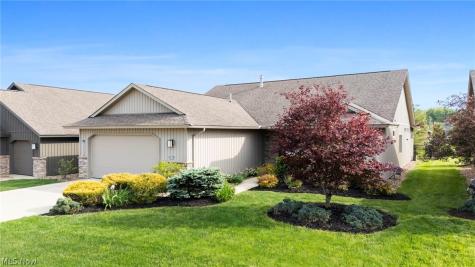 9070 Hummingbird Lane North Ridgeville OH 44039