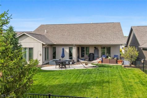9070 Hummingbird Lane North Ridgeville OH 44039