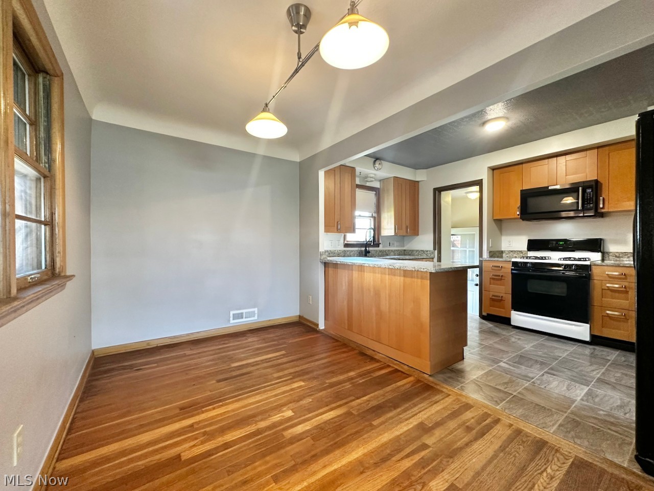 11221 Aaron Drive Parma OH 44130