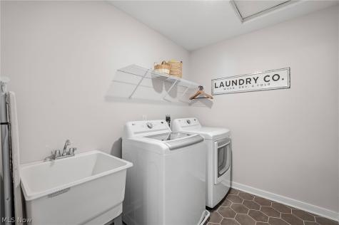 7564 Main Street Olmsted Falls OH 44138