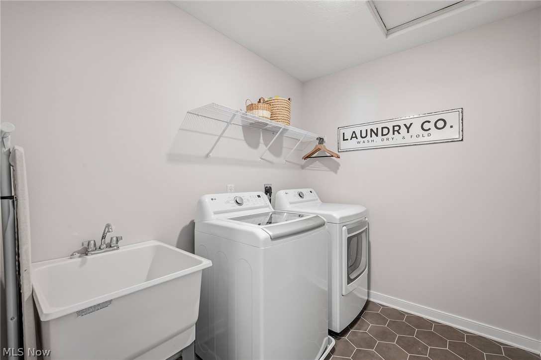 7564 Main Street Olmsted Falls OH 44138