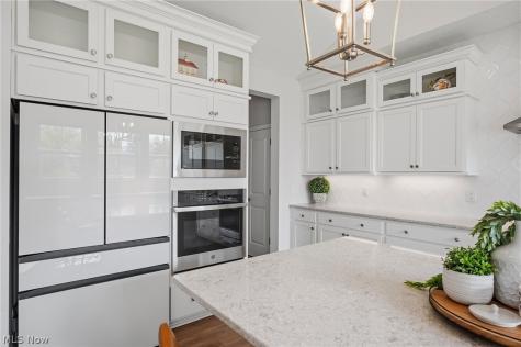 7564 Main Street Olmsted Falls OH 44138