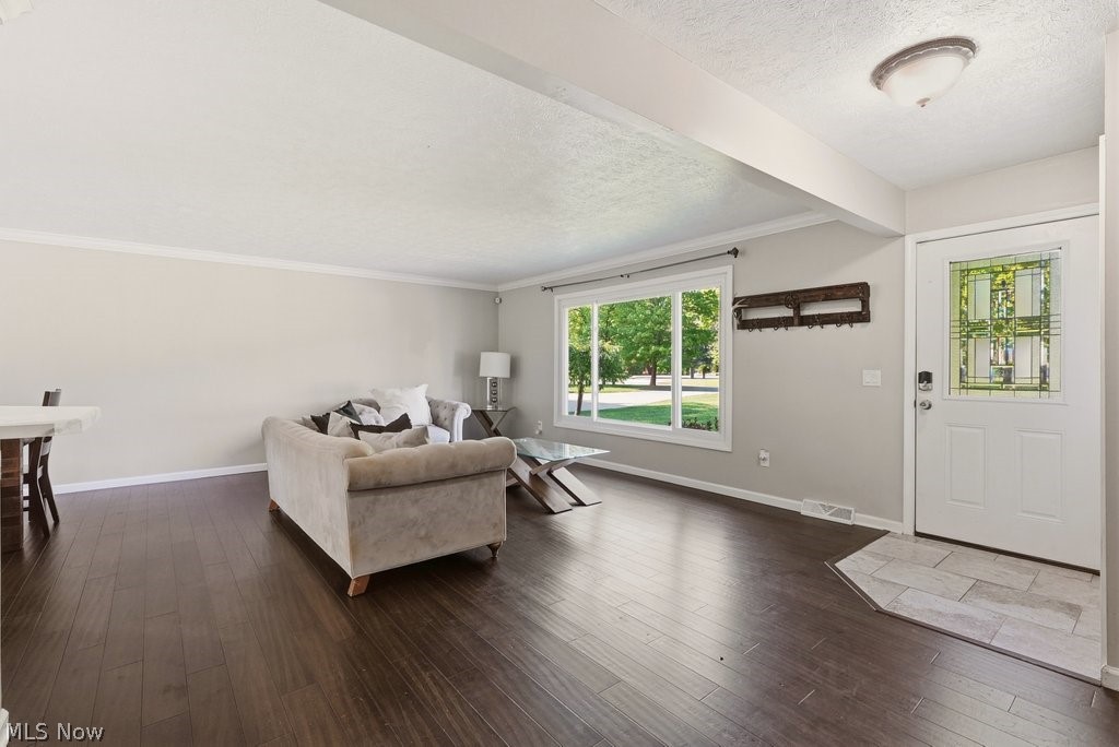 16878 Lanier Avenue Strongsville OH 44136