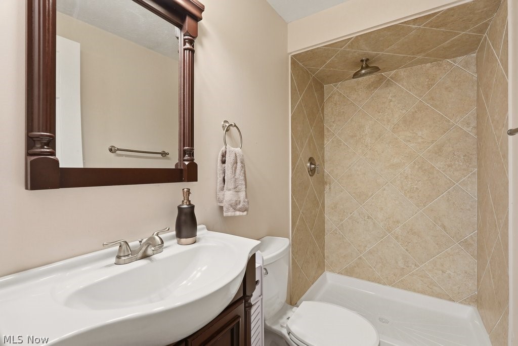 16878 Lanier Avenue Strongsville OH 44136