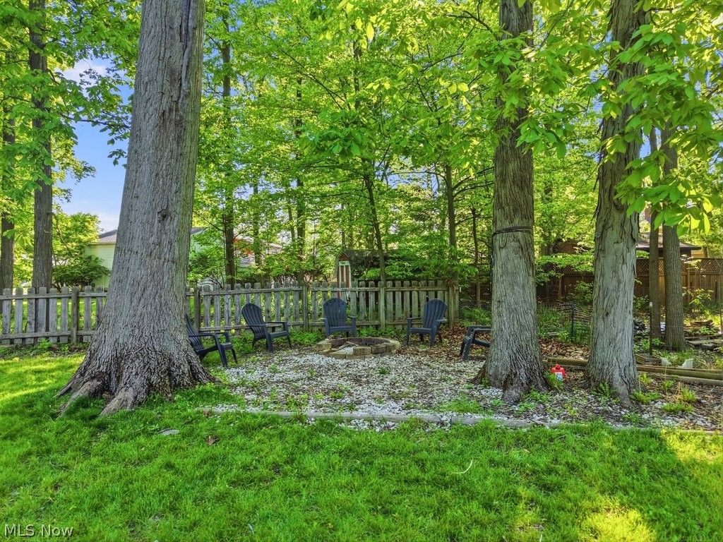 16878 Lanier Avenue Strongsville OH 44136