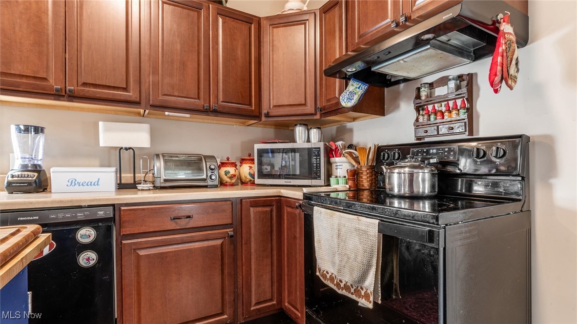 213 N Main Street Roseville OH 43777