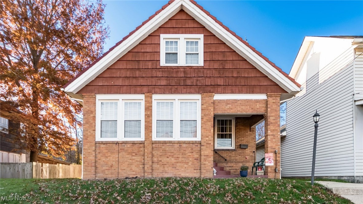 213 N Main Street Roseville OH 43777