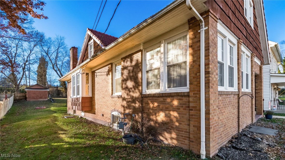 213 N Main Street Roseville OH 43777