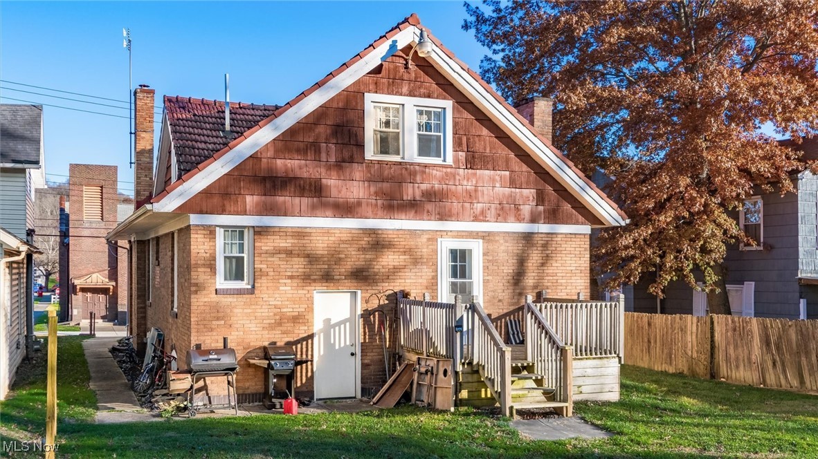 213 N Main Street Roseville OH 43777
