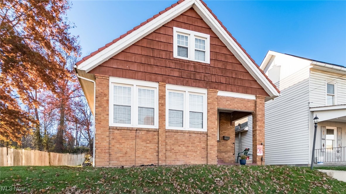 213 N Main Street Roseville OH 43777