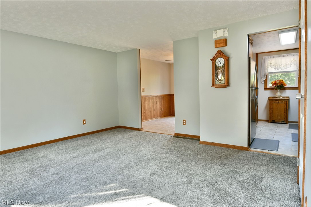 2957 Malibu Drive SW Warren OH 44481