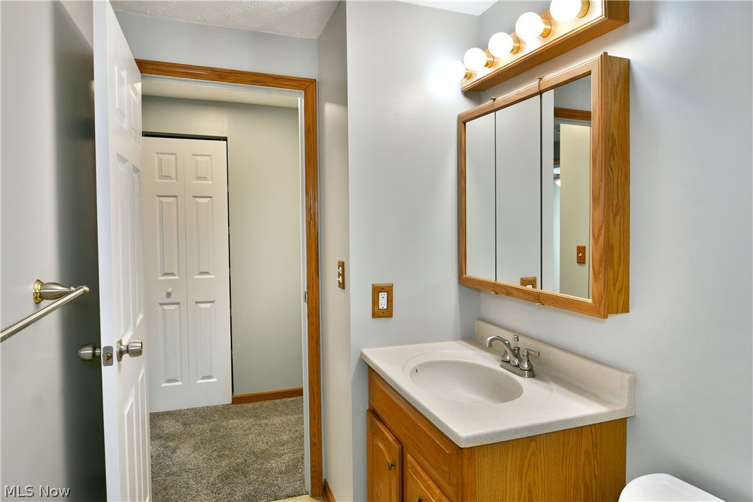 2957 Malibu Drive SW Warren OH 44481
