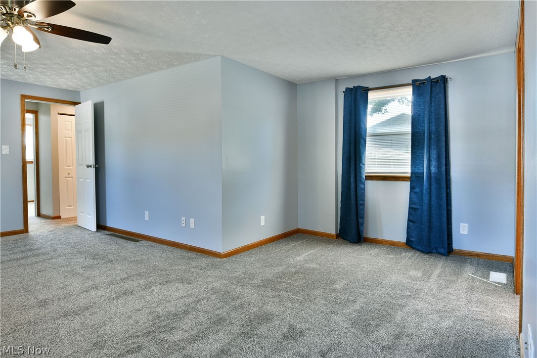 2957 Malibu Drive SW Warren OH 44481