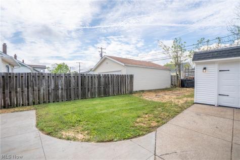 6815 Dartworth Drive Parma OH 44129