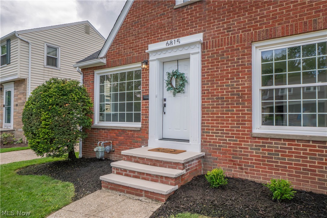 6815 Dartworth Drive Parma OH 44129
