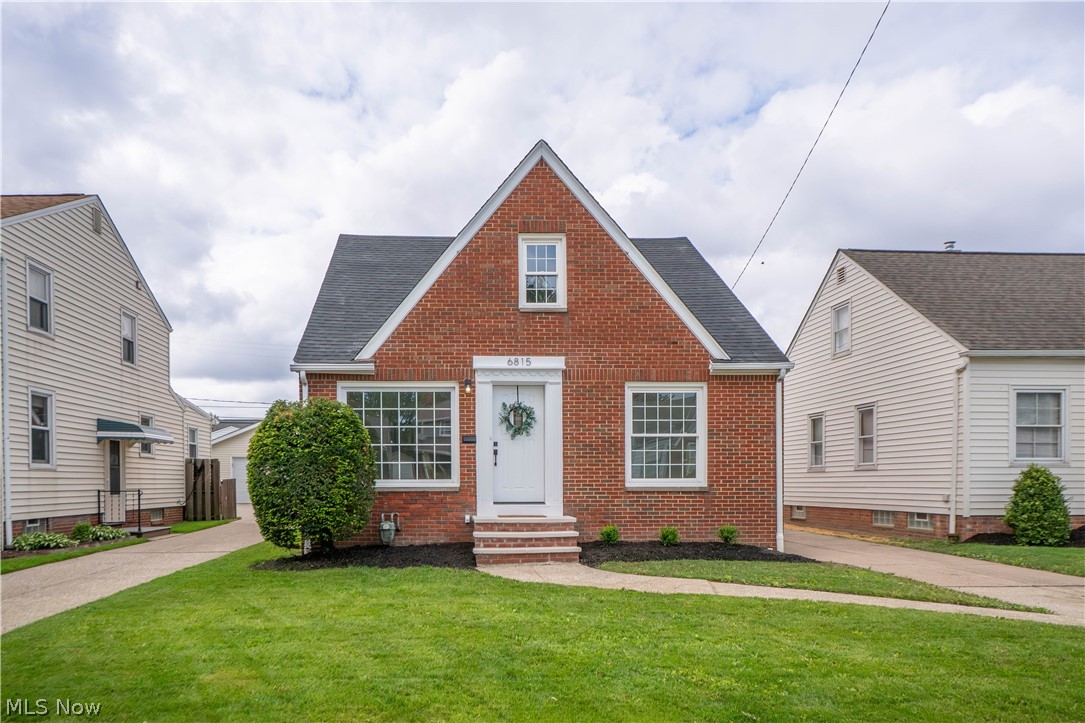 6815 Dartworth Drive Parma OH 44129